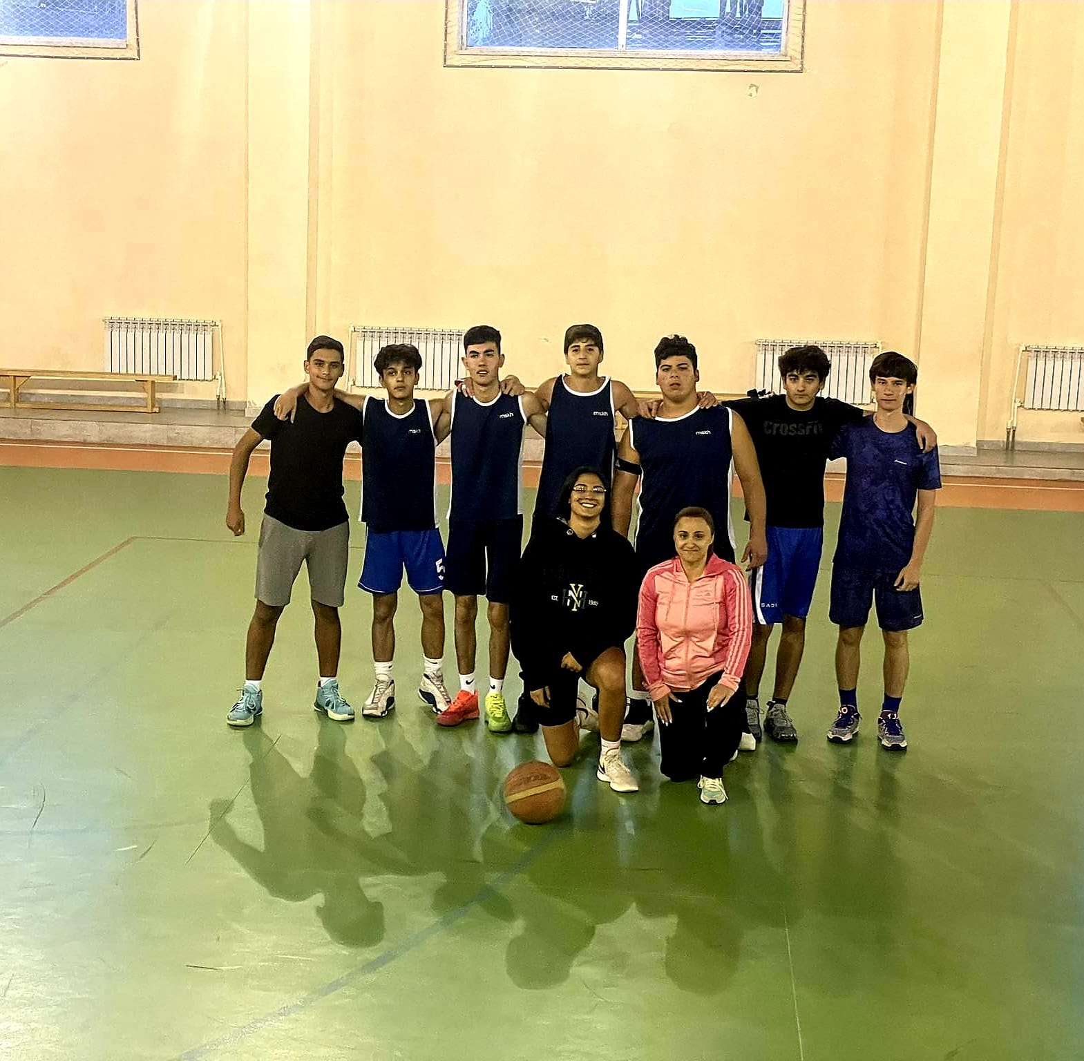 Partita amichevole di basket a Charentsavan