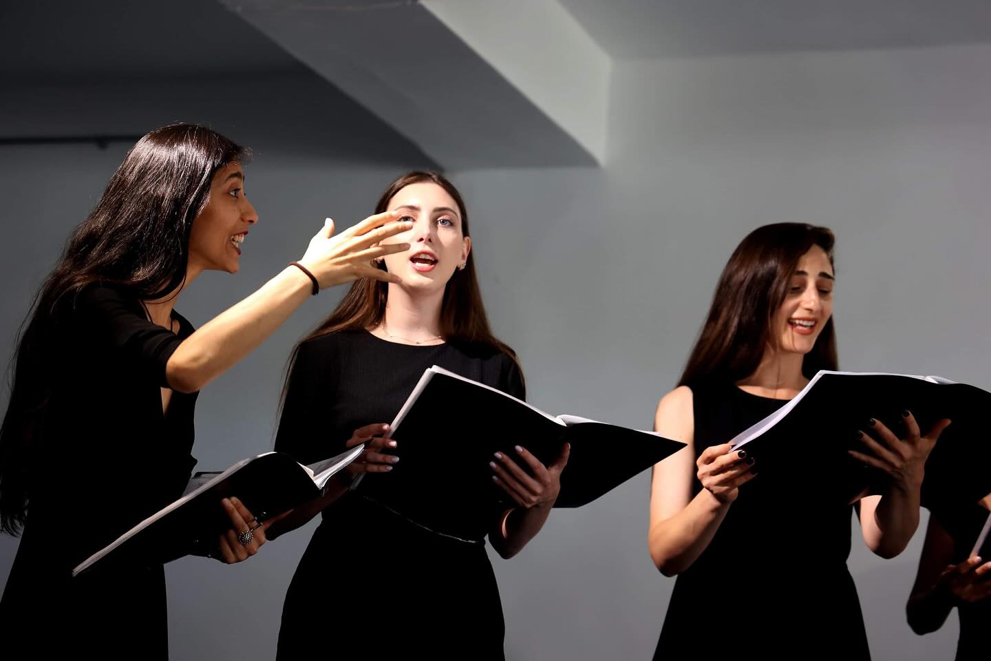 Concerto del coro "Khazer" nel complesso educativo