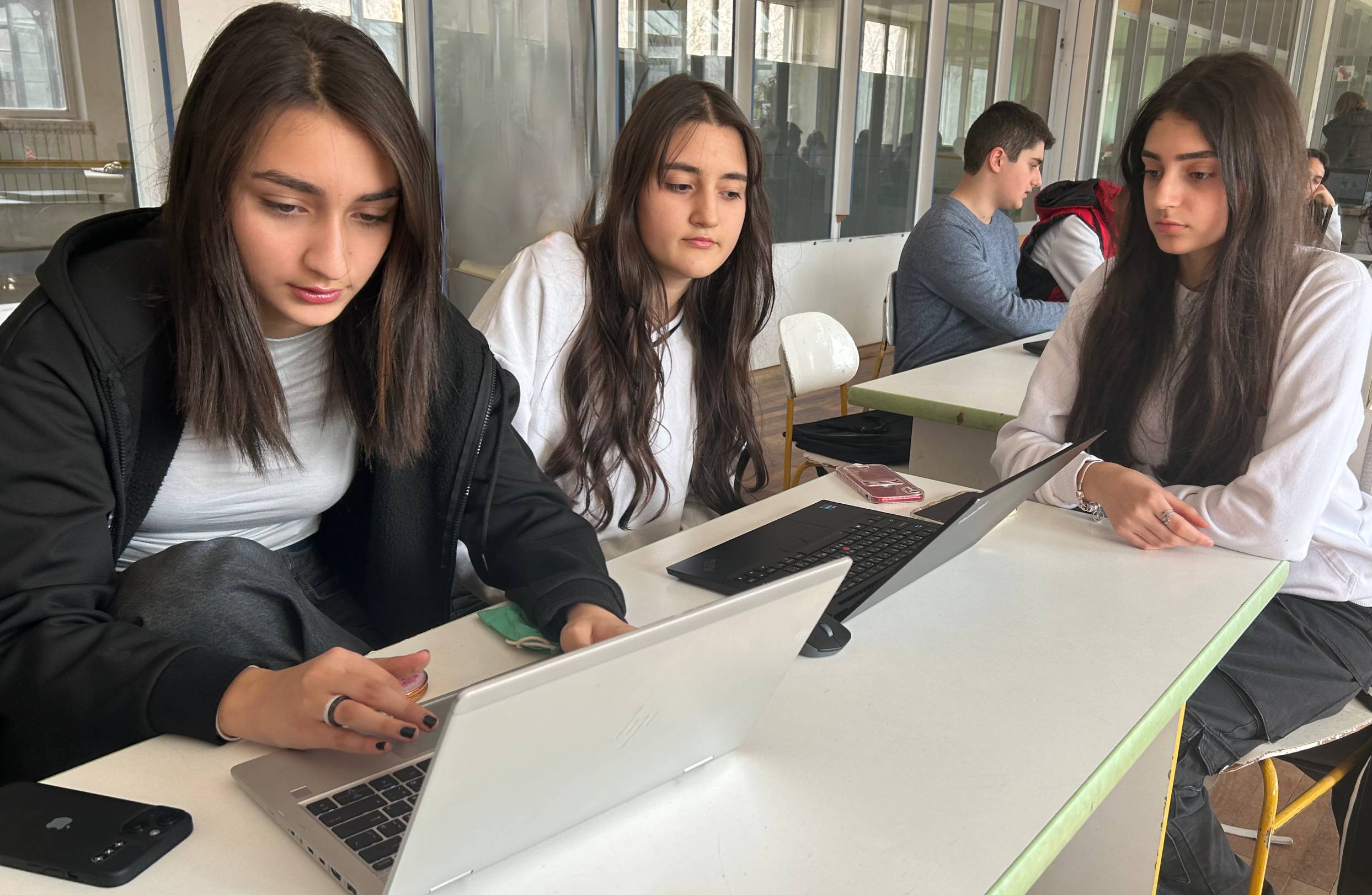 The importance of the Internet and media education