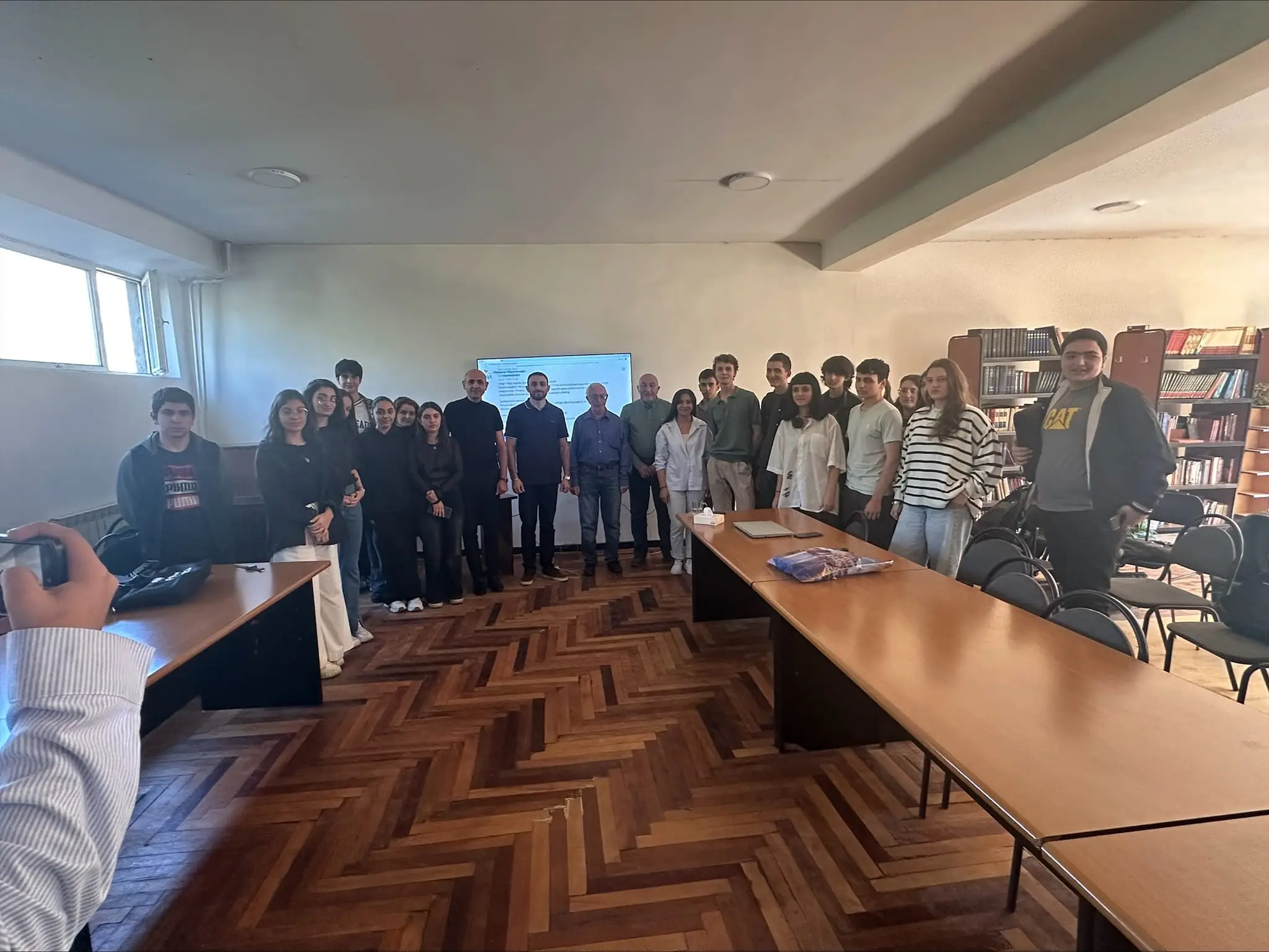 ملاقات با وکیل آشوت سیمونیان