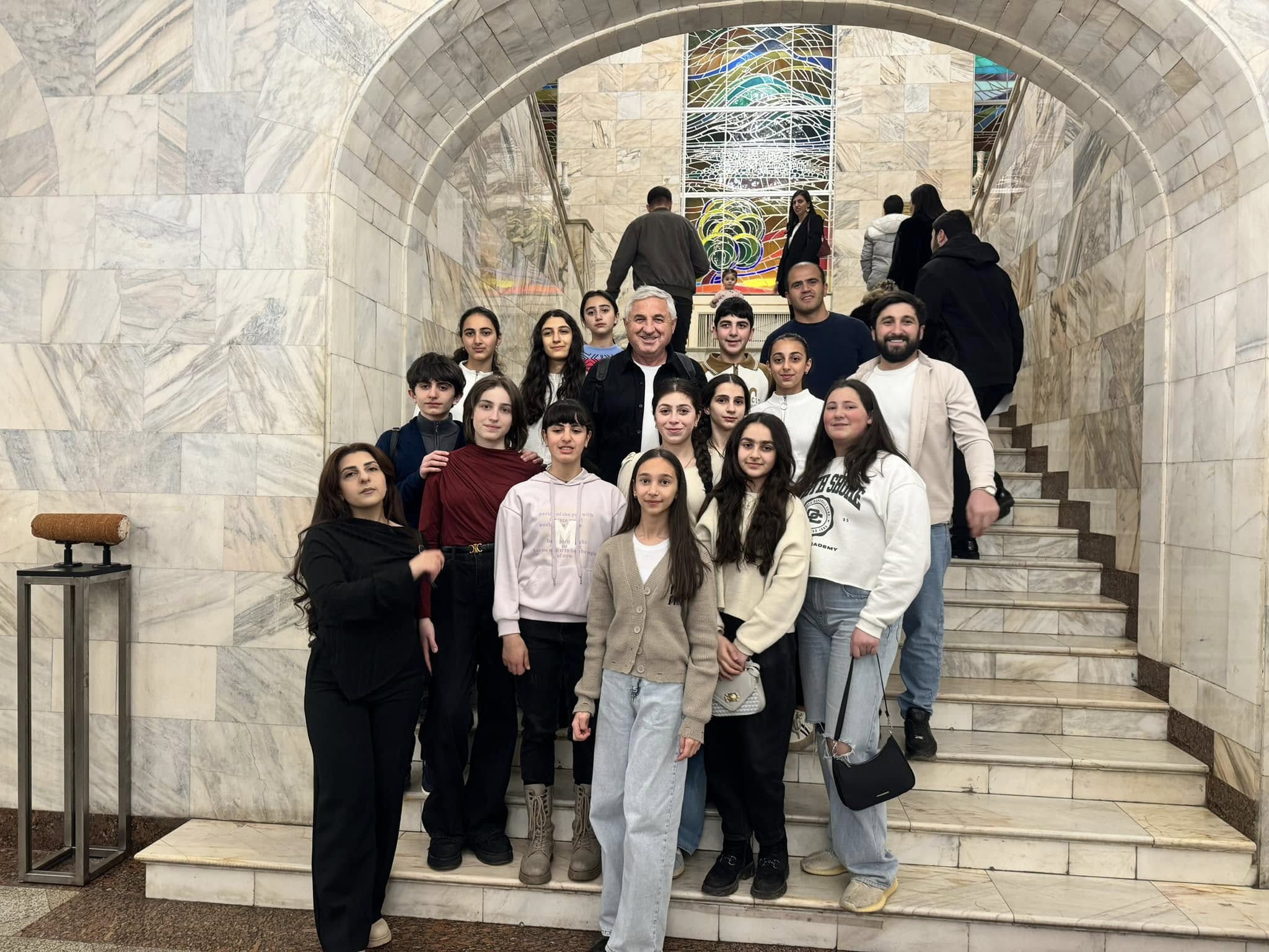 Visita de nuestros compatriotas al complejo educativo