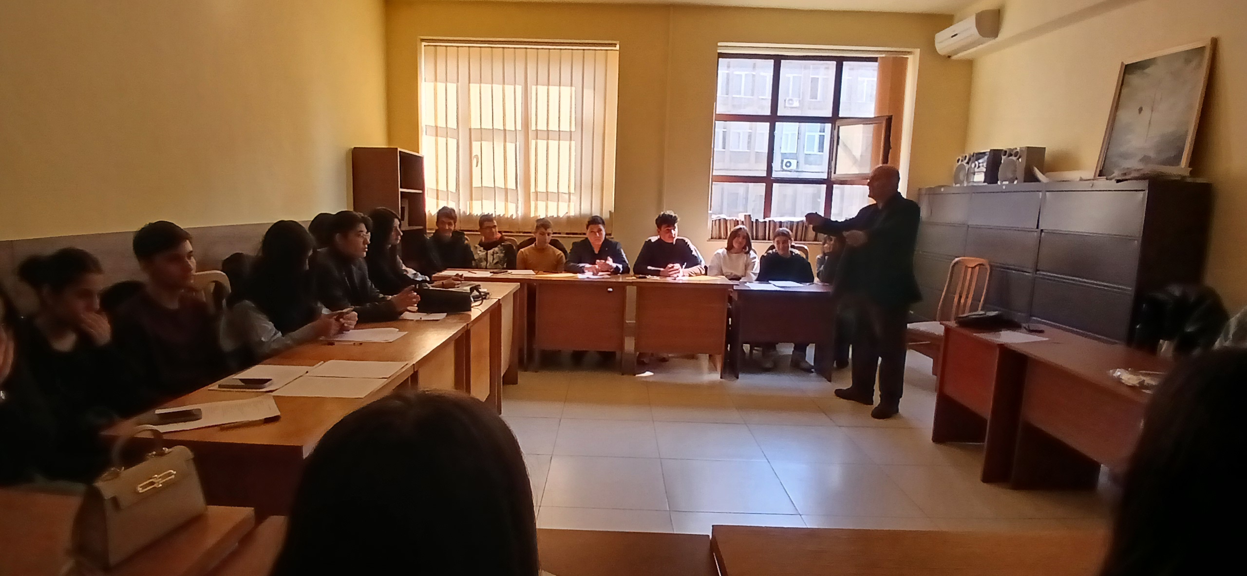 Presso la Facoltà di Filosofia e Psicologia dell'Università Statale