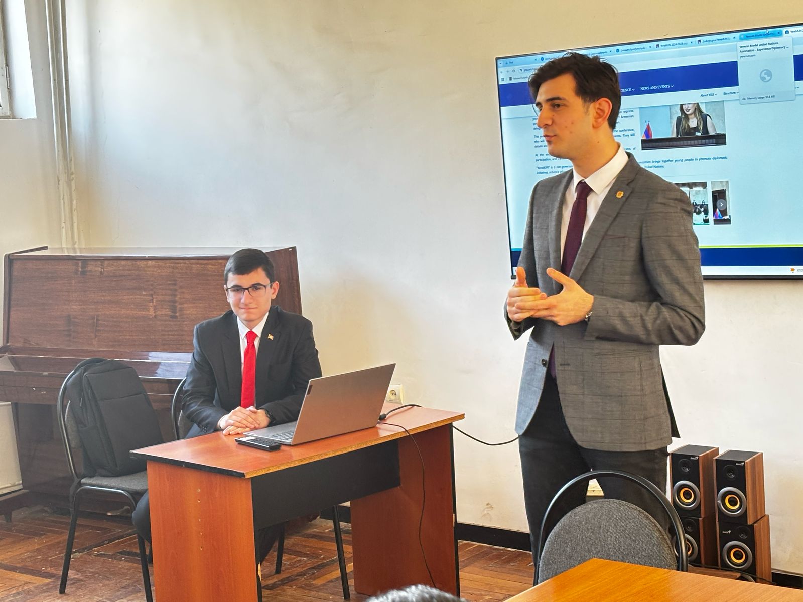 Encuentro con Vruyr Hlghatyán