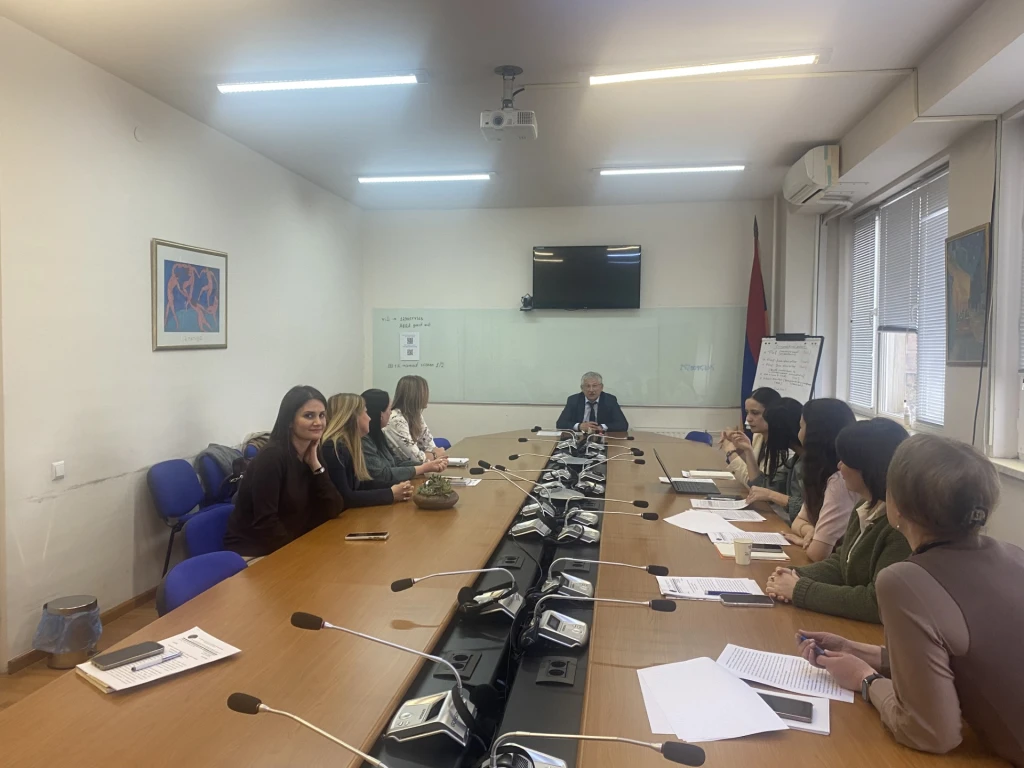 Հանդիպում-քննարկում ՈԱԱԿ-ում