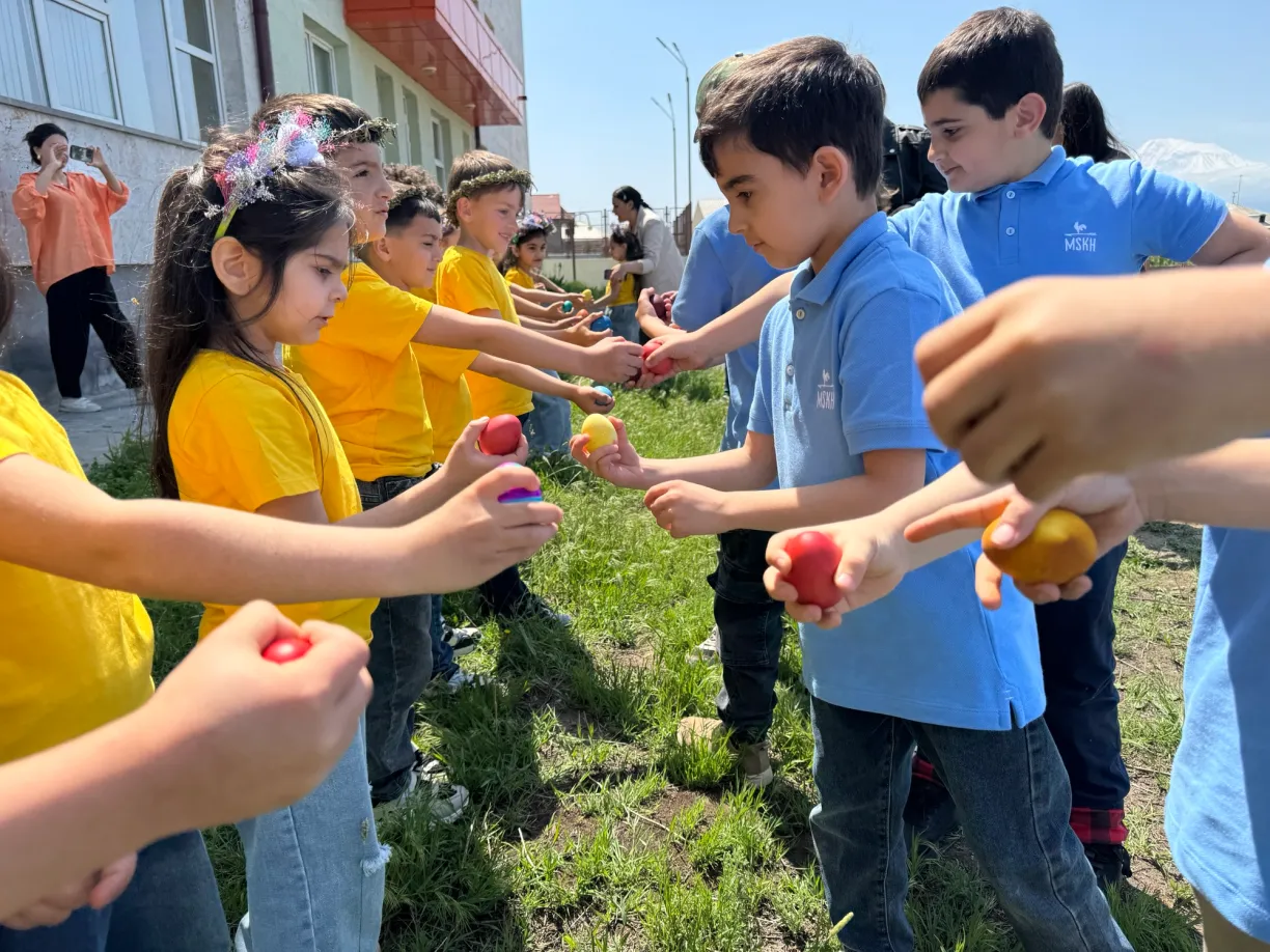 Զատկածեսը՝ նոր ընկերների հետ