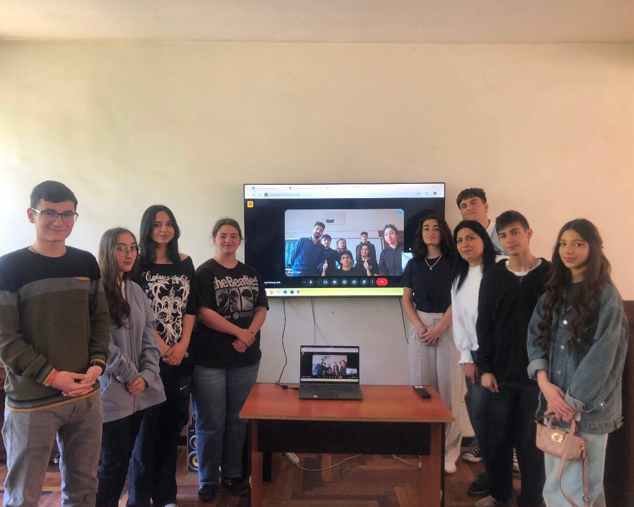 Educational Bridges with Yesayan High School from Istambul