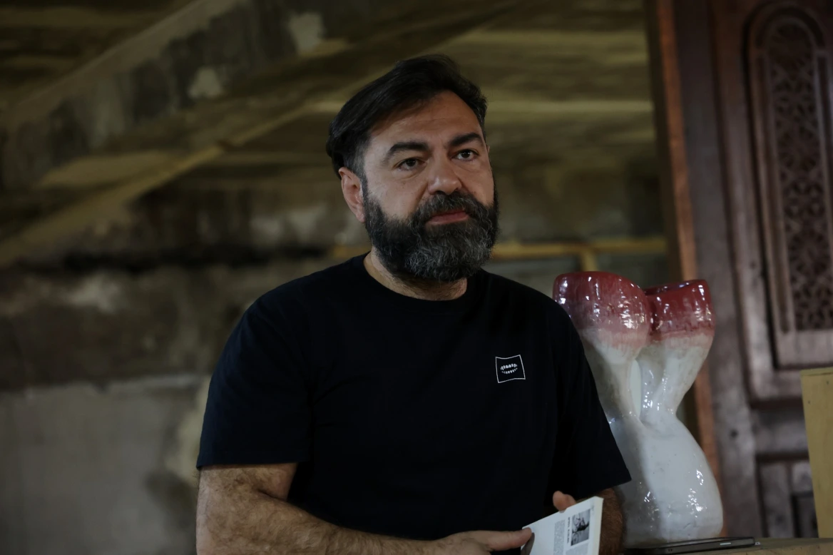 Armen Hayastansi: Çağdaş Ermeni Edebiyatının Postmodern Sesi