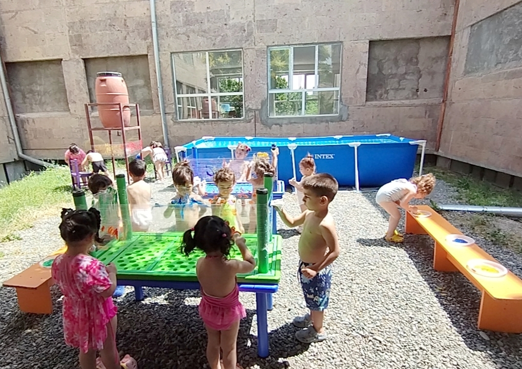 نقاشی جایگزین در ساحل