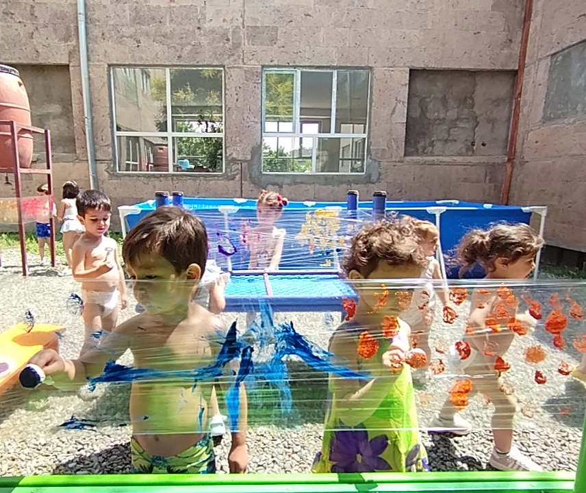 Pittura alternativa sulla spiaggia