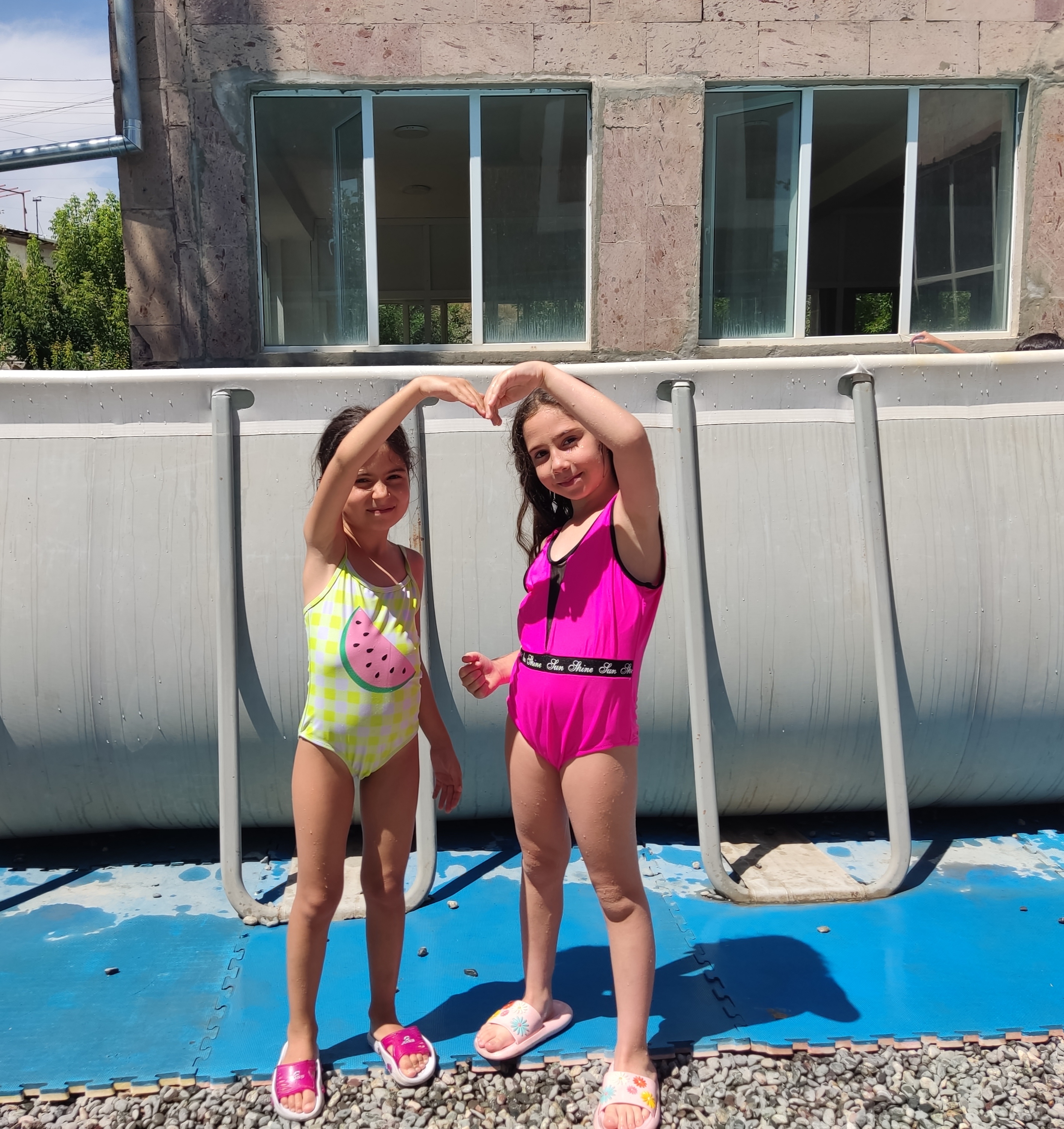 Ուրախ ճամբարային օր