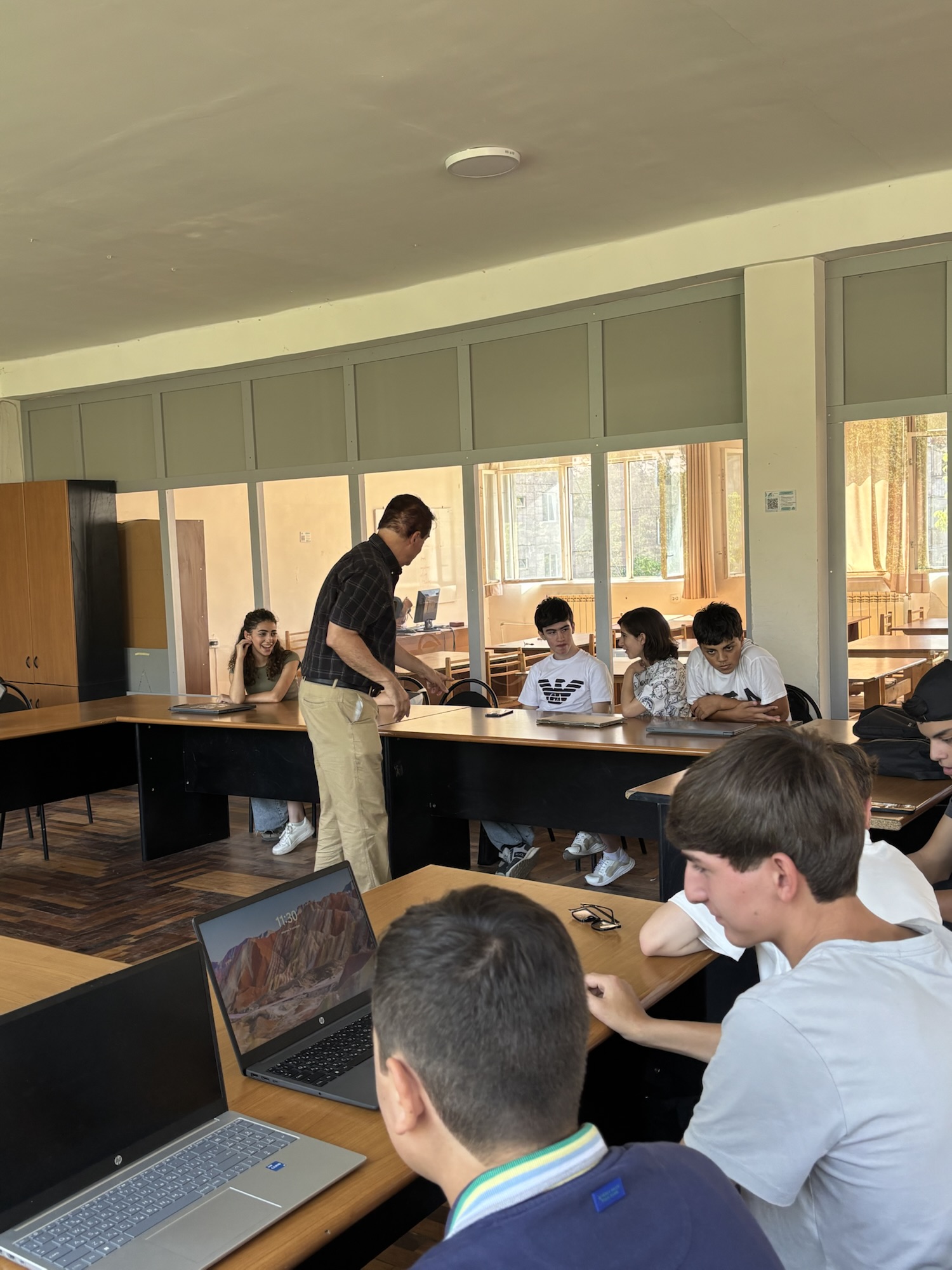 Atelier avec le volontaire américain M. Steve