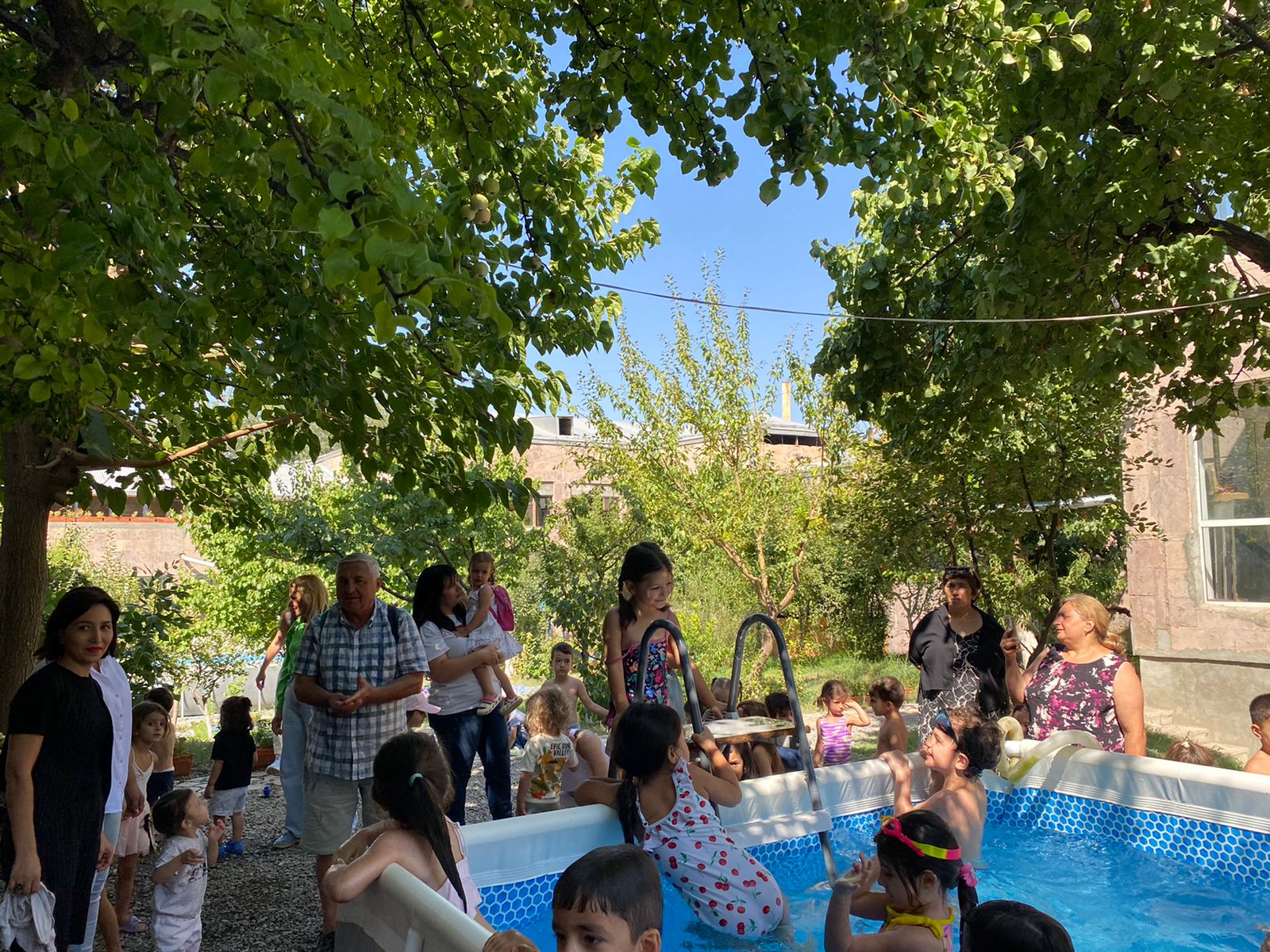 Հոբելյանական շքերթ Արևելյան դպրոց-պարտեզում