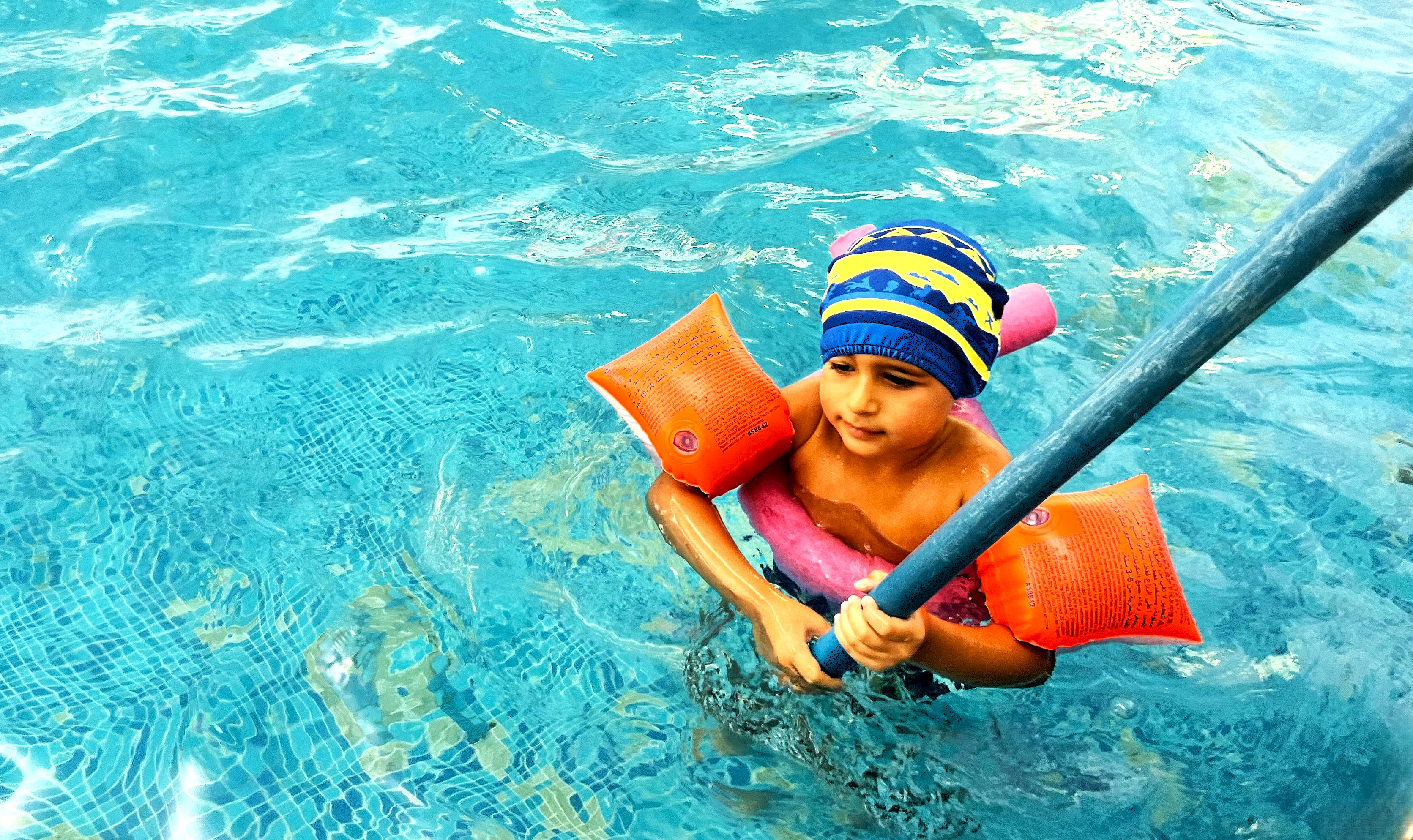 Առաջին անգամ փակ լողավազանում