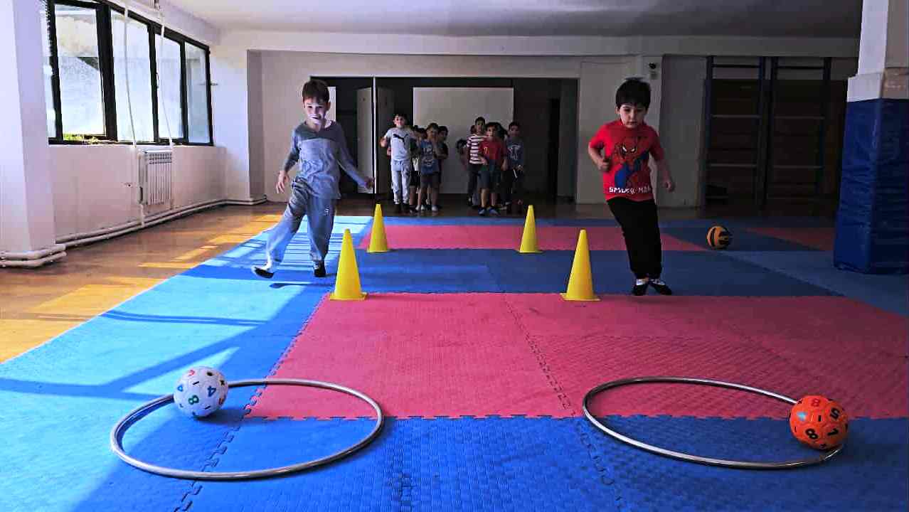 Գնդակախաղեր