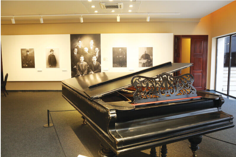 Օրը՝ Կոմիտասով