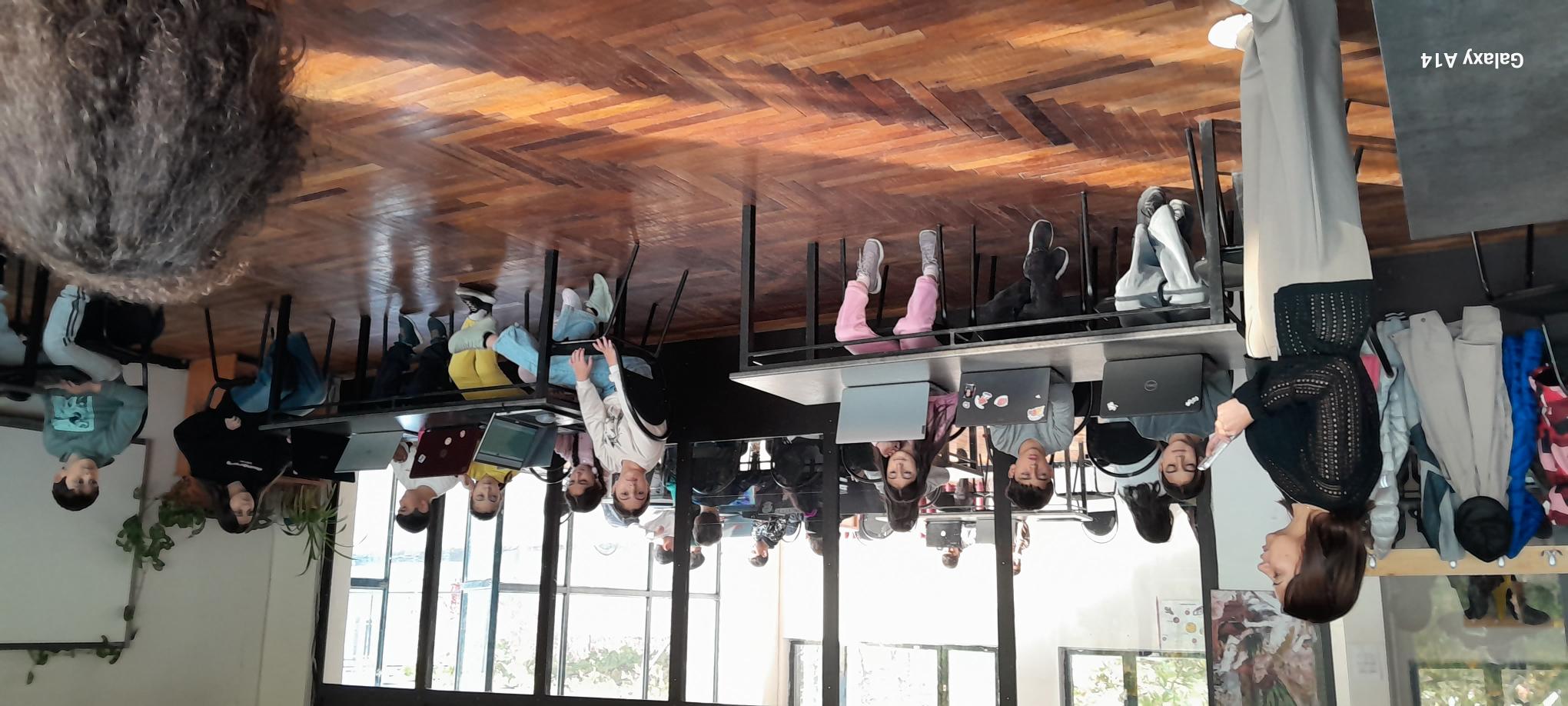 Creating a teaching material with the help of AI program