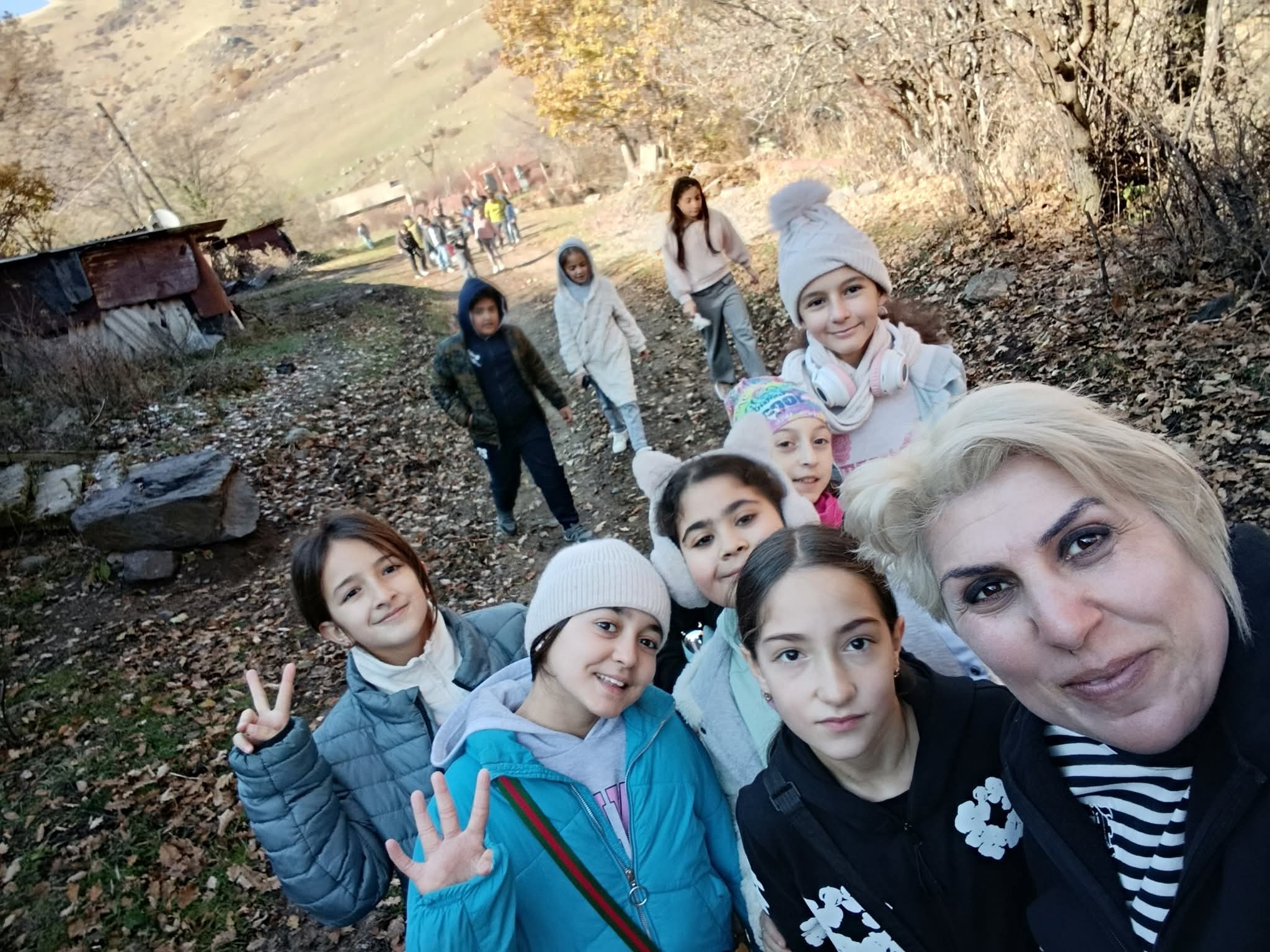 Հայրենապատում  Մեղրաձորի ջրվեժի