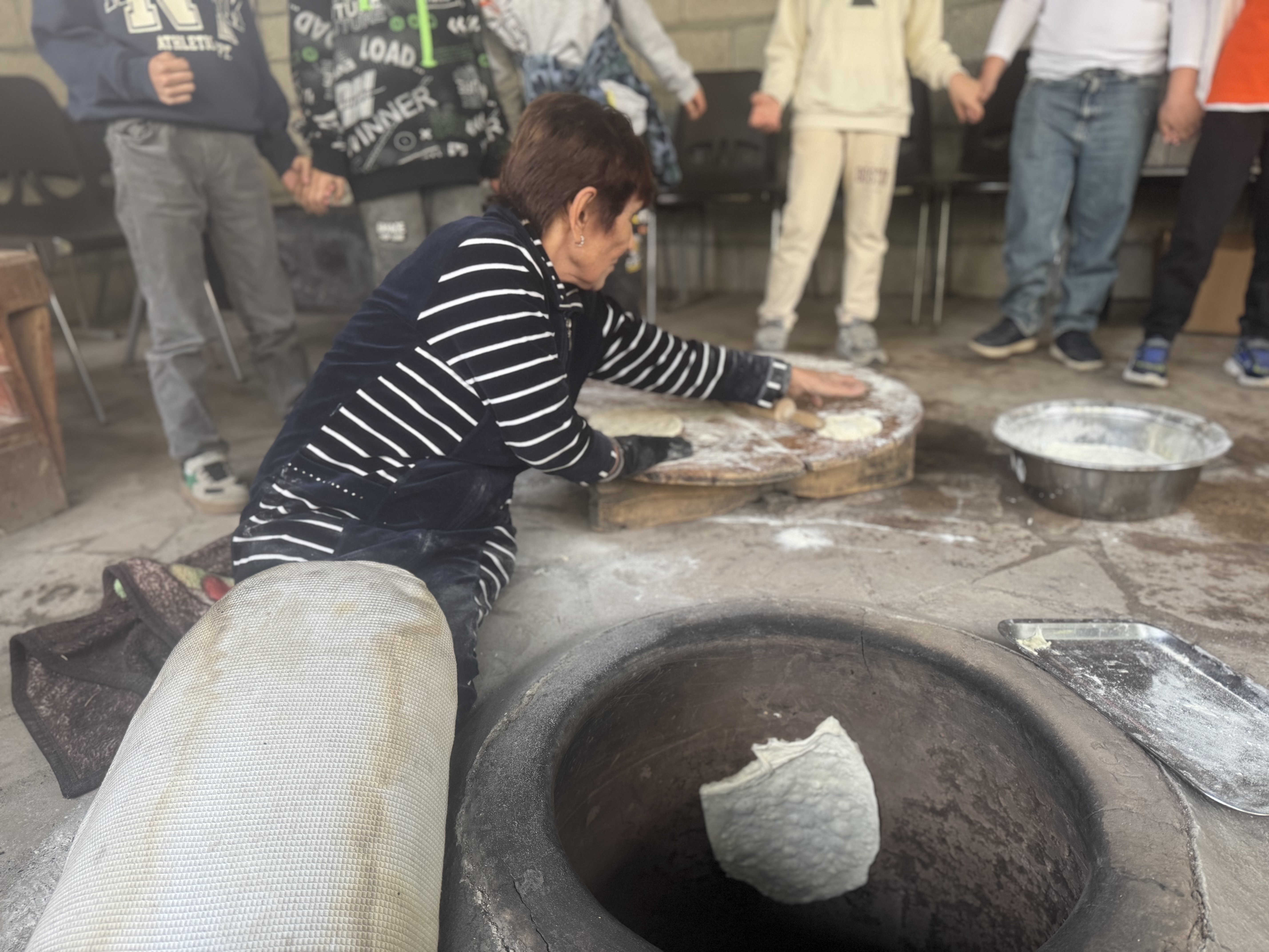 «Հաց կթխեմ, գարի ա...» 