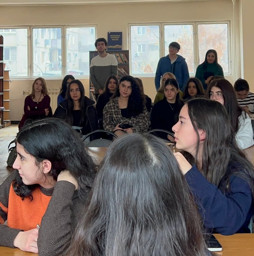 Հանդիպում ֆրանսահայ ժամանակակից գրող Ասատուր Հակոբյանի հետ