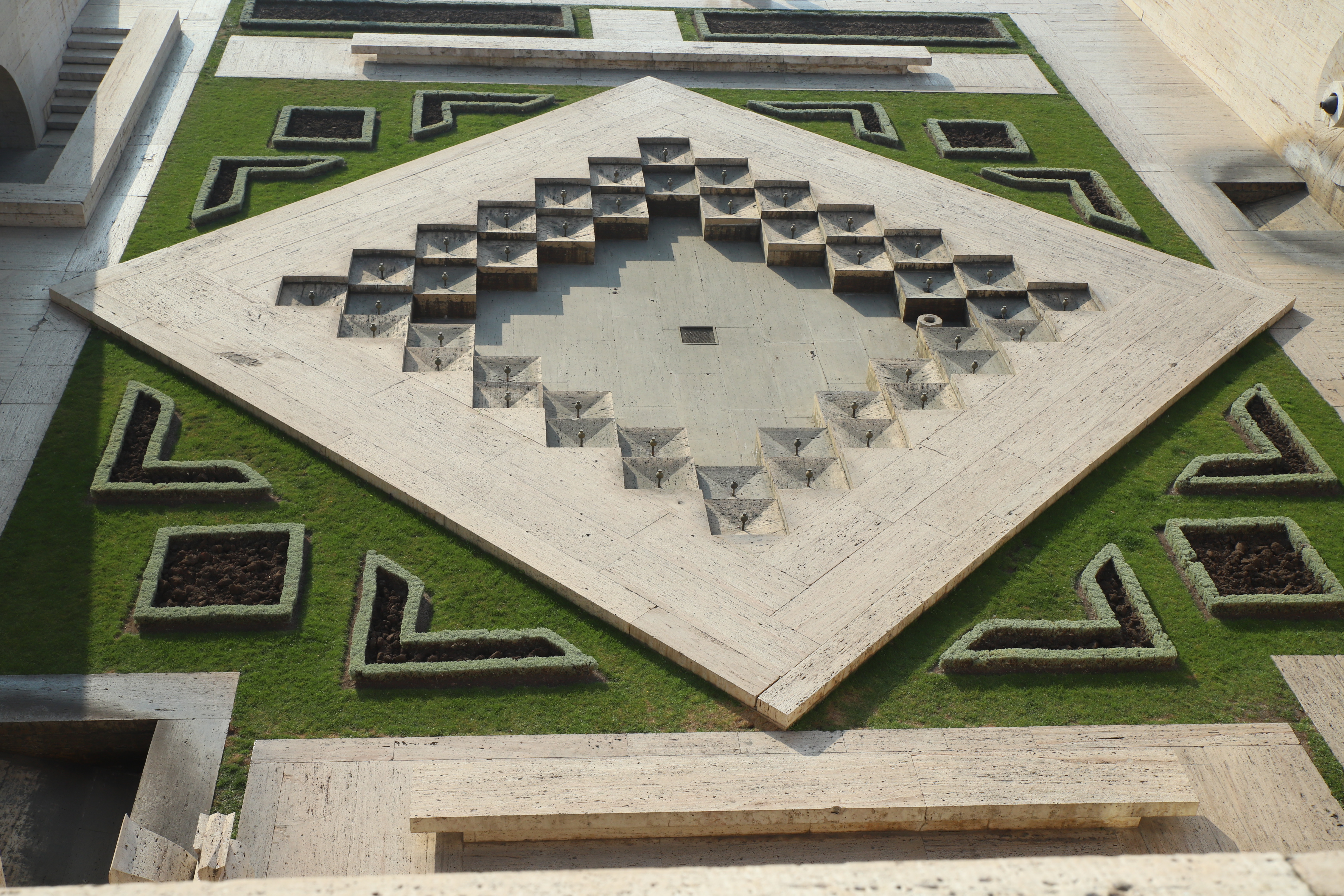 Կասկադը իբրև խորհրդային մոդերնիզմի առանցքային կառույց