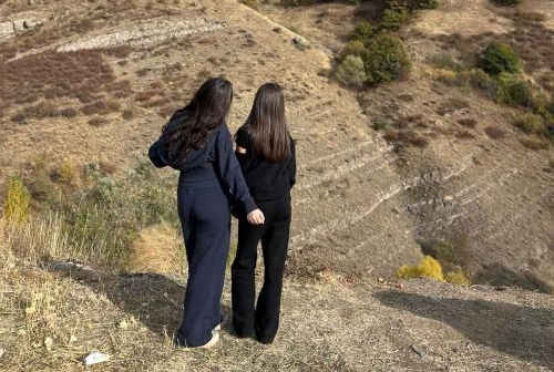 «Սարալանջ» ռադիոյի եթերում ստեղծագործող սովորողներն են