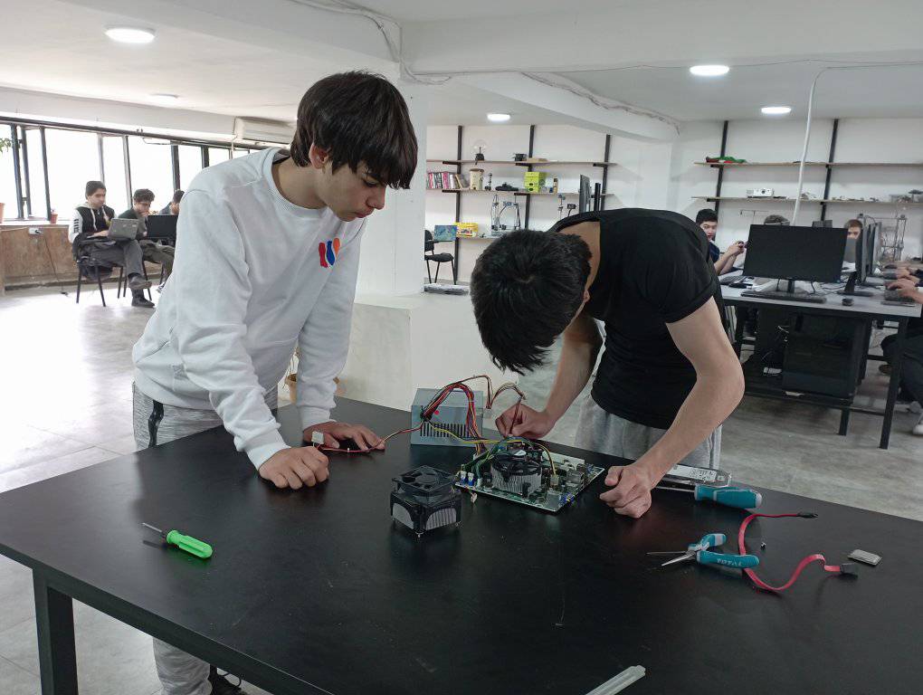 Incontro-mostra aperto della creatività tecnica degli studenti