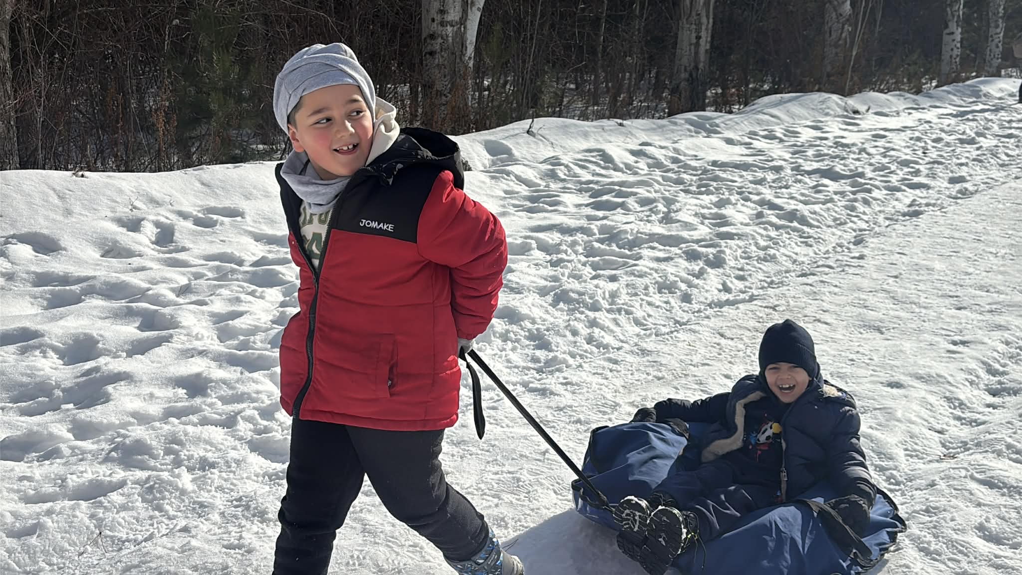 Зимние спортивные игры в снежним Джрвеже