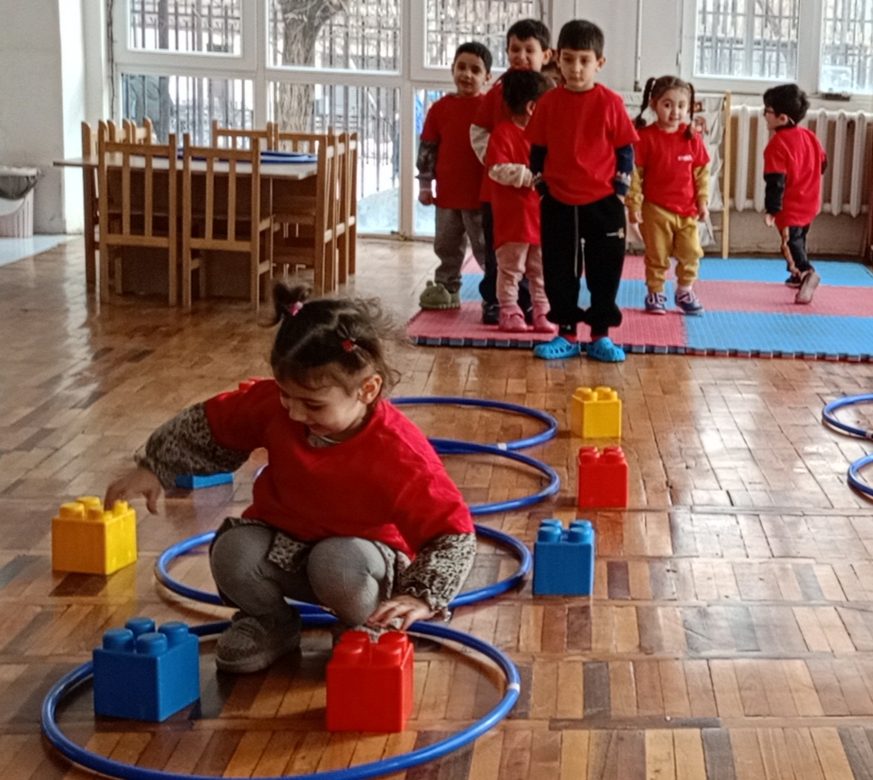 Խաղալով մարզվում ենք