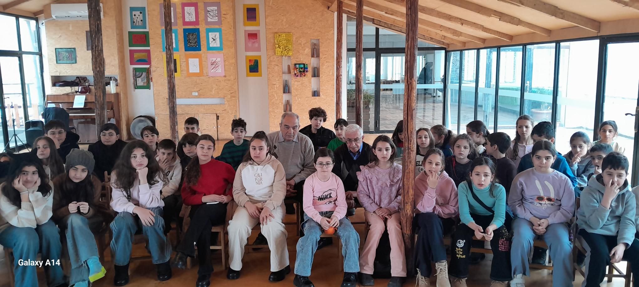 "Ermeni Tarihi" filmini izlemek