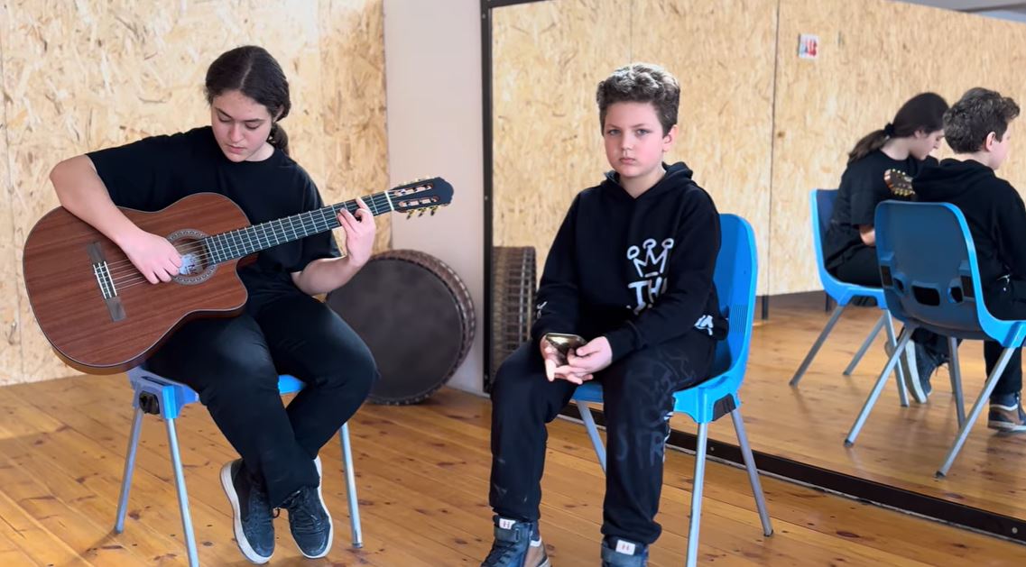 Ա՜խ, ի՜նչ լավ են սարի վրա…