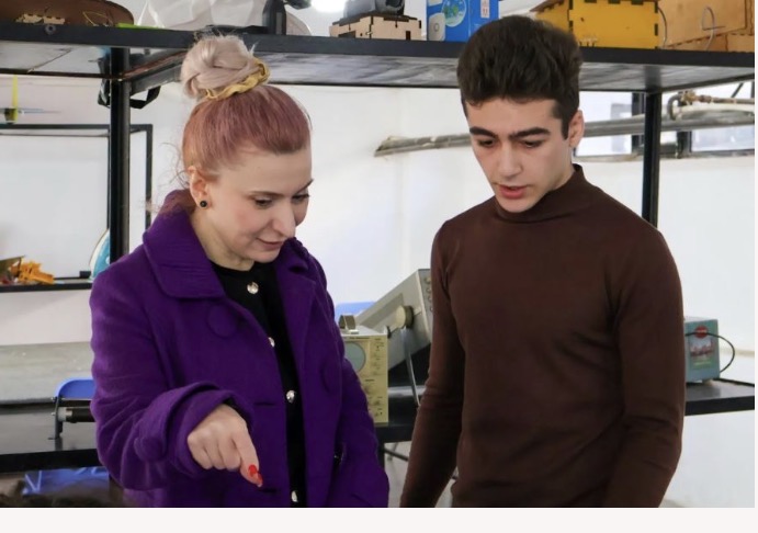 La vice-ministre de l’Éducation, de la Science, de la Culture et des Sports, Araksia Svajyan, était en visite au complexe éducatif