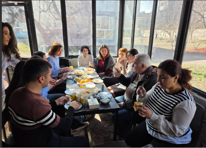 Մաթեմատիկա մասնախմբի հավաքը թոնրի շուրջ