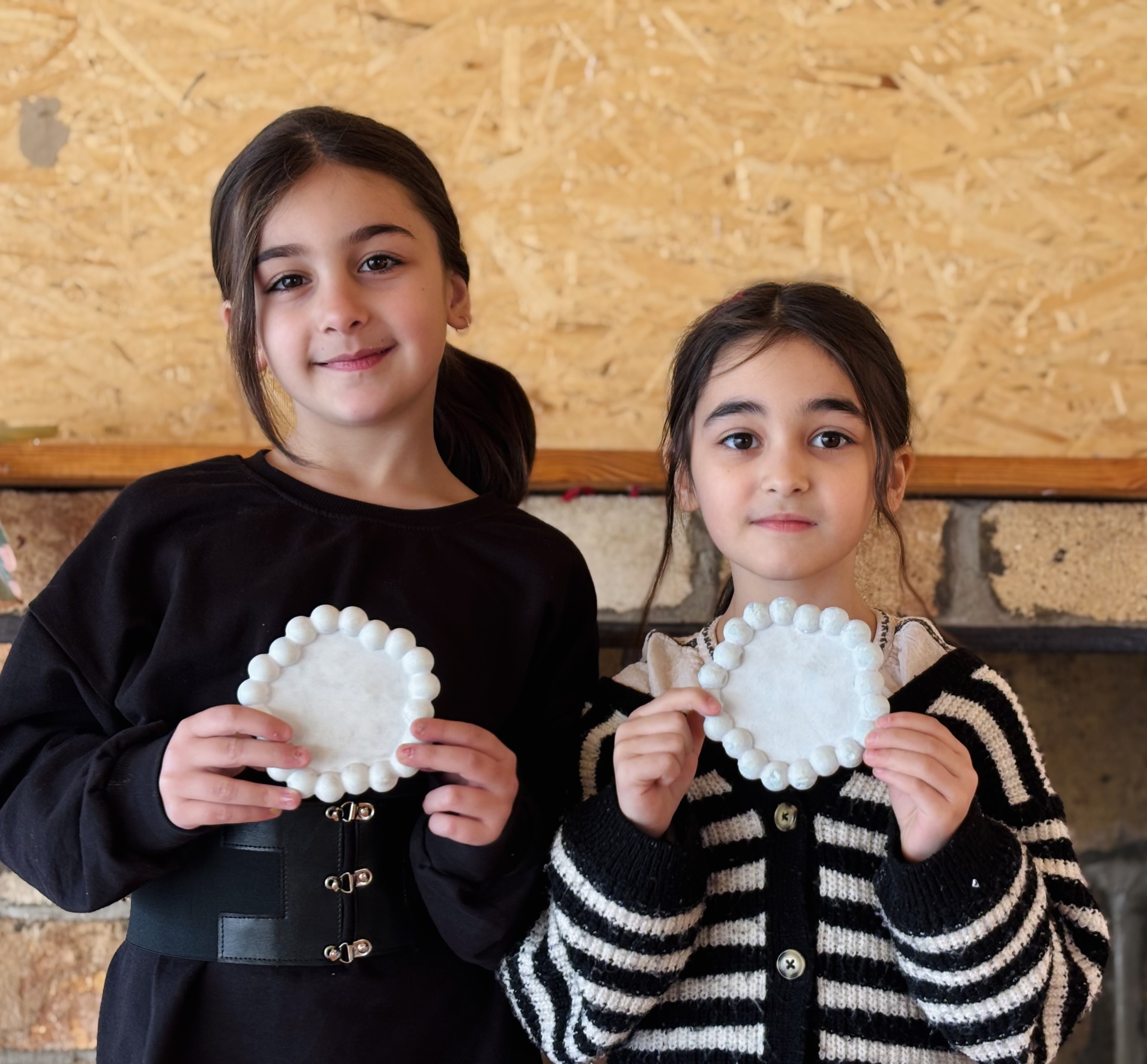 Իմ նվերը մայրիկին. աշխատանք գիպսով