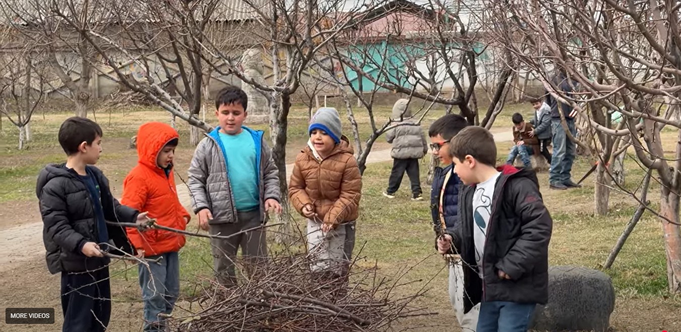 Маленькие садовники