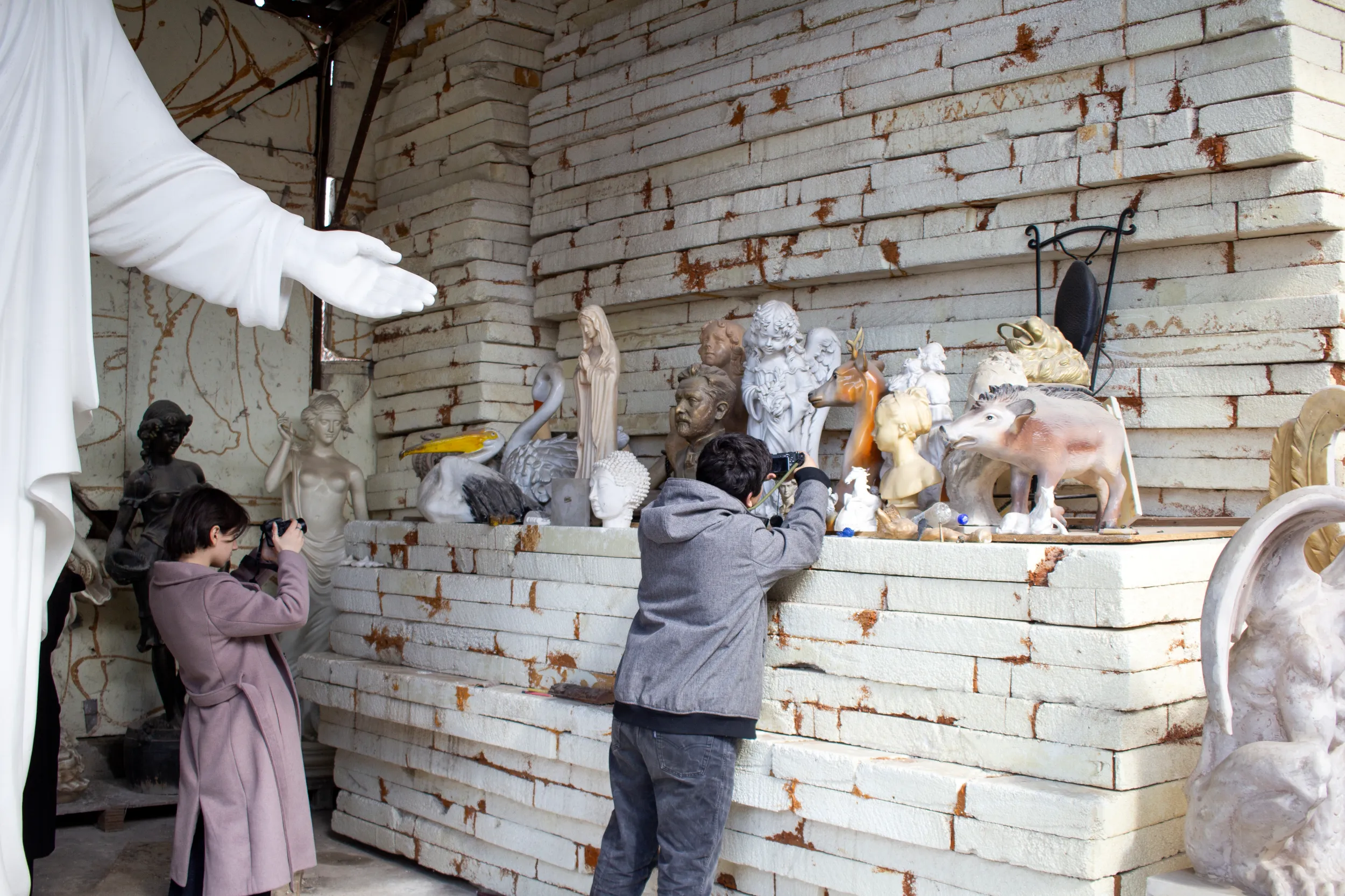 Վավերագրելով Հիսուսի արձանի կառուցումը