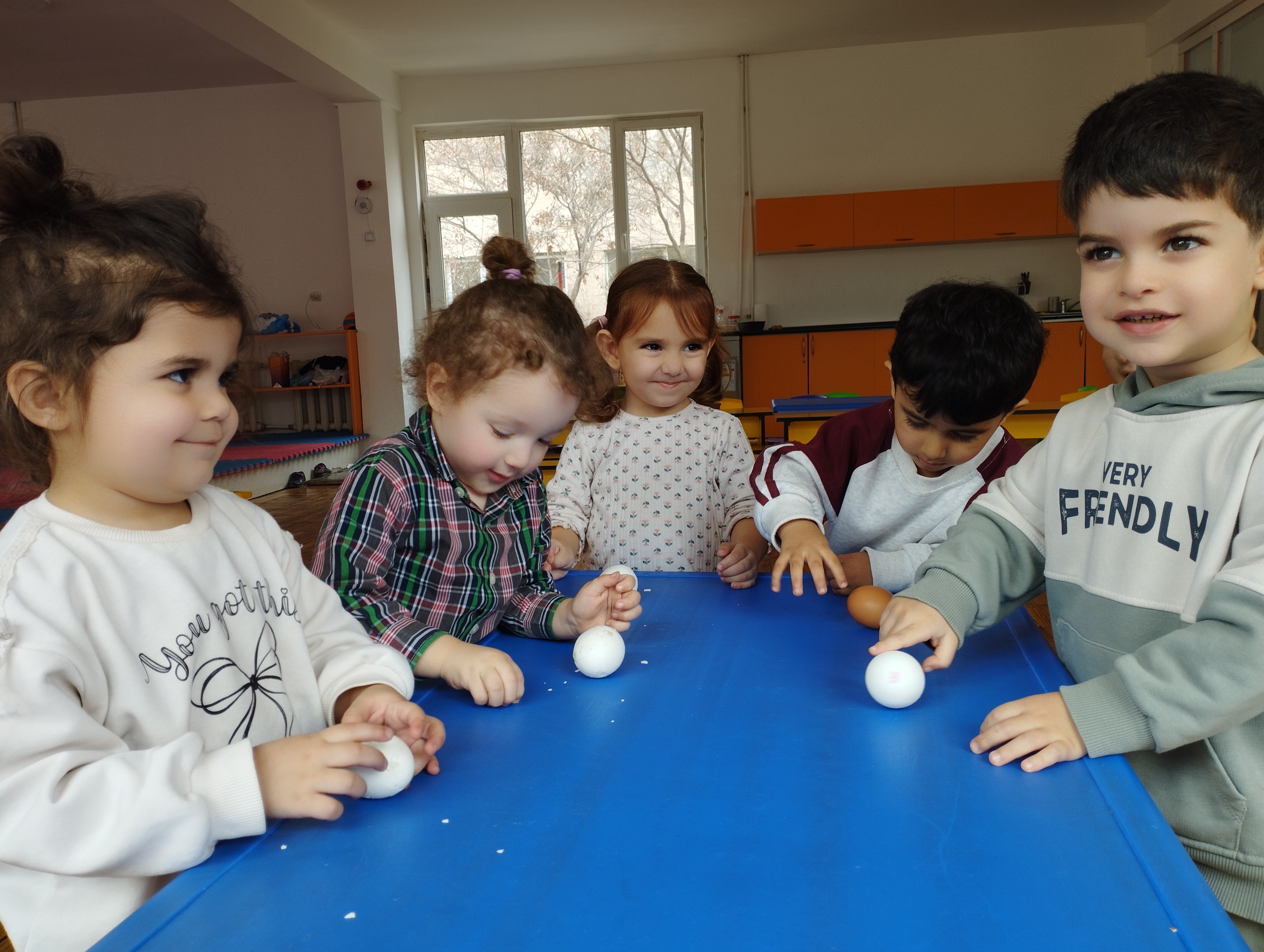 Զատկածես` ձվախաղեր