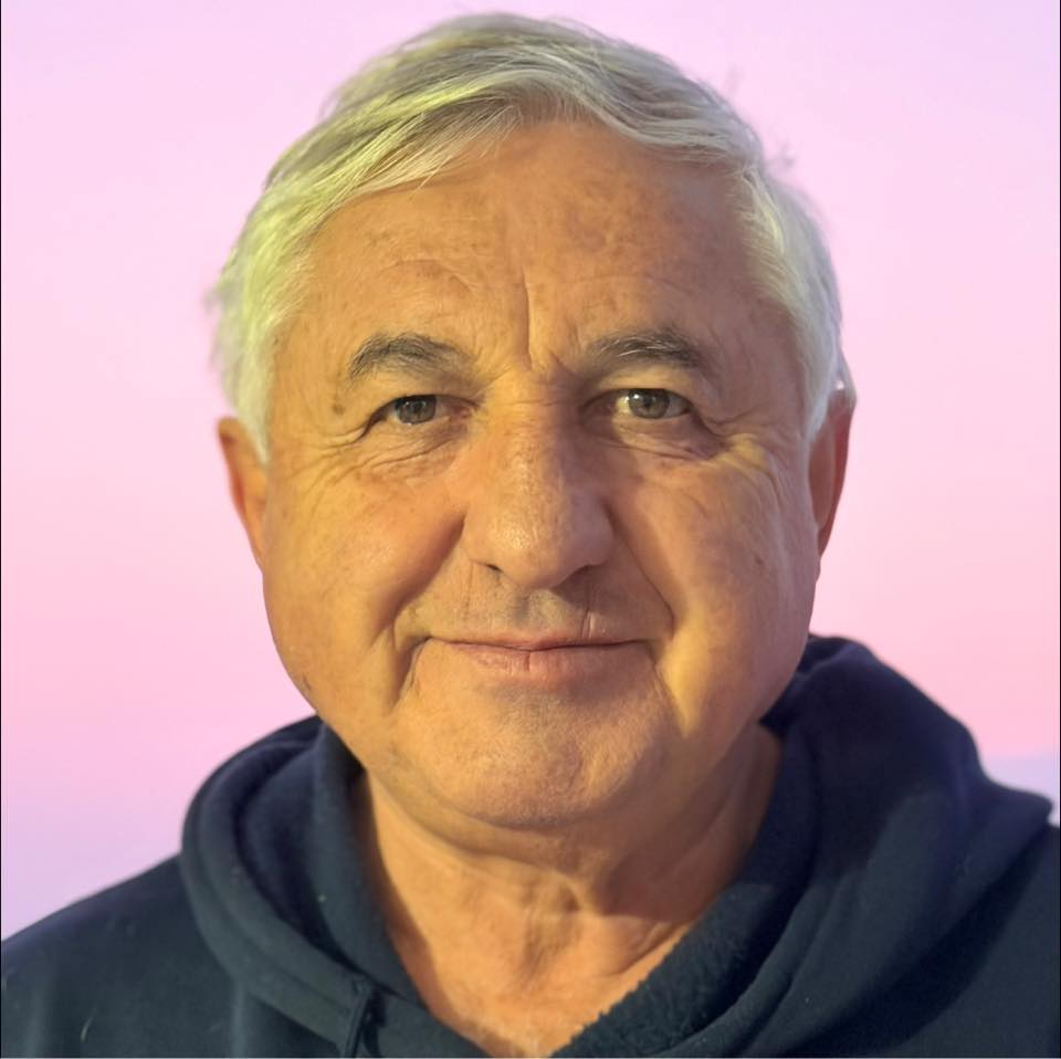 Կրթահամալիրի հիմնադիր տնօրեն, խորհրդի նախագահ Աշոտ Բլեյան