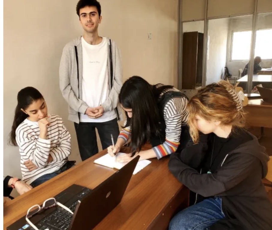 Les élèves vous invitent