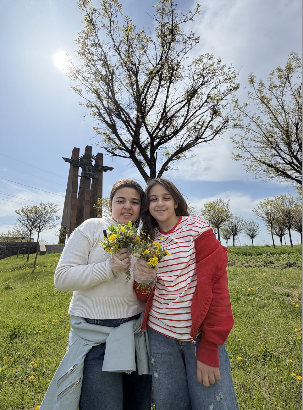 Երևանի արևմտյան մուտքը՝ «Արծիվ շինարար»