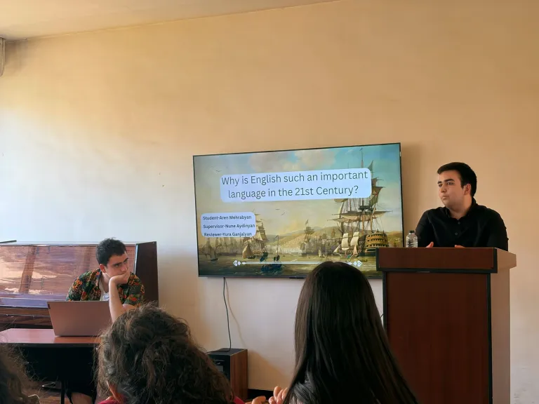 The Public Presentation of 4 Research Papers on April 30  