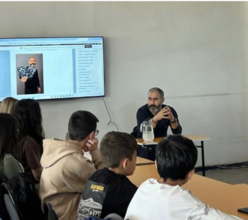 Compte rendu de la rencontre avec l’écrivain contemporain Asatour Hakobyan