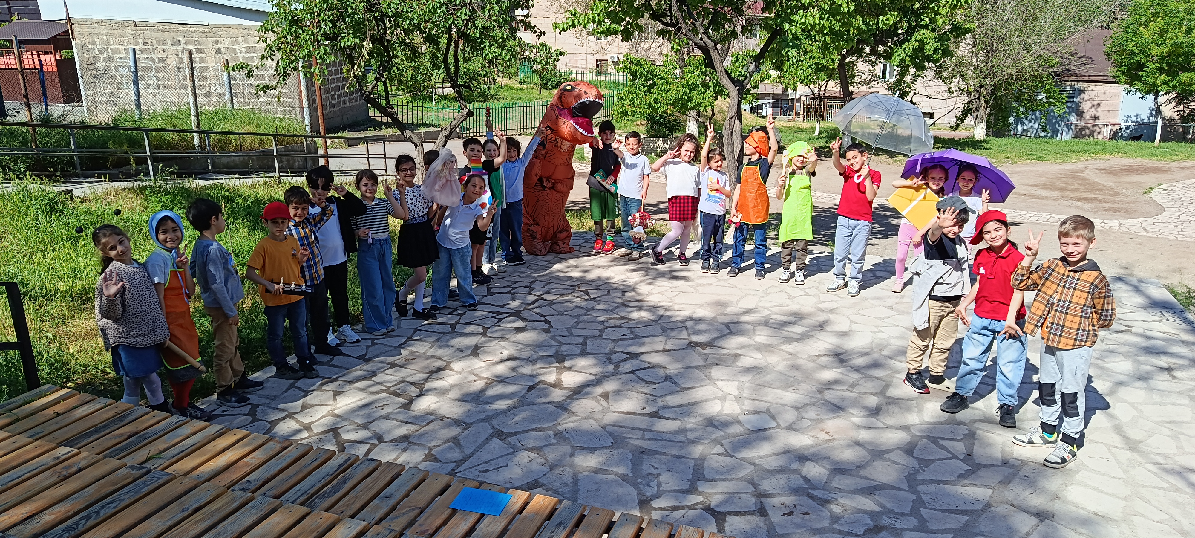 Ռոդարիական թարս հարցերով տիկնիկաշքերթ