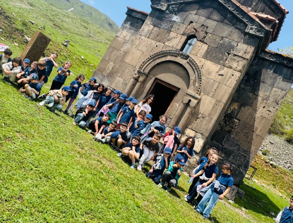 Դեպի Լուսագյուղի Թուխ Մանուկ եկեղեցի