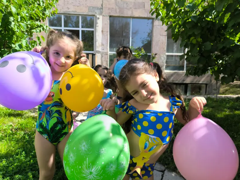 Ջրային խաղ-զվարճանք