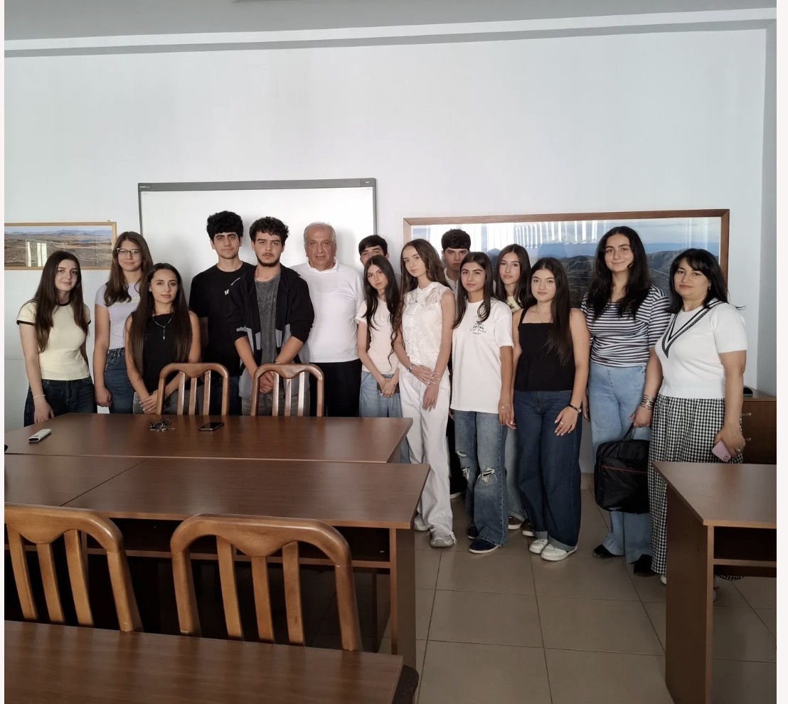 Visite à l'Université d'État de Erevan (YSU)