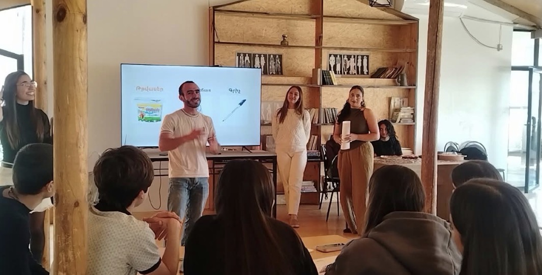 Quando i docenti competono con gli studenti di marketing